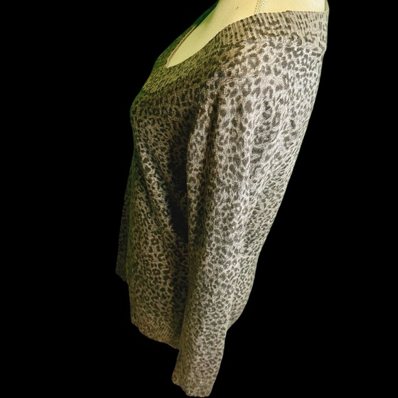Calvin Klein Gray Leopard Print Wool-Blend Scoopneck Pullover Sweater Size M - Picture 5 of 12